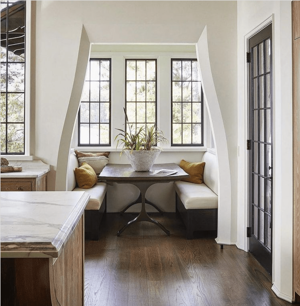 Use Walls to Define a Breakfast Nook Space