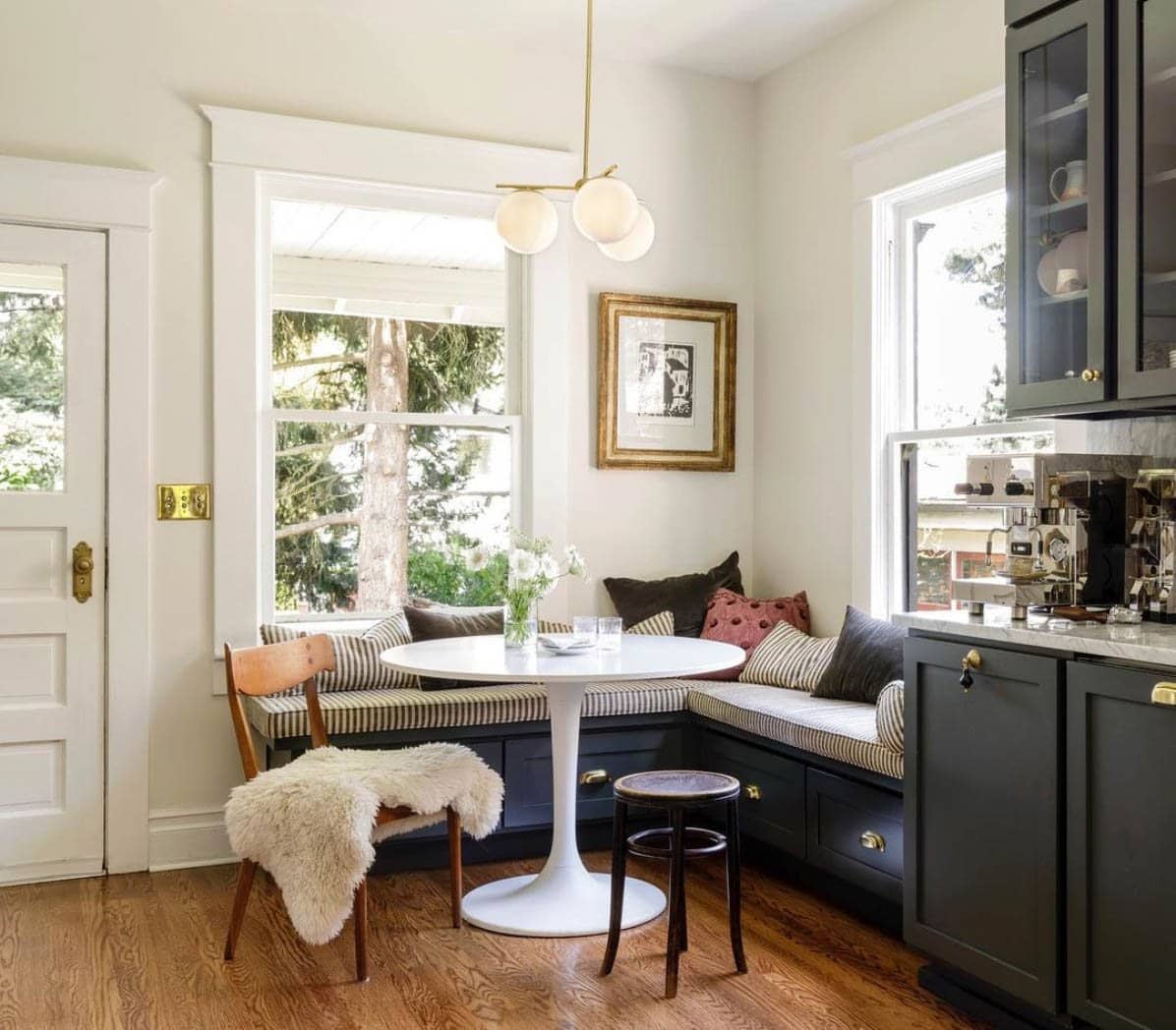 Utilize Drawers in a Dining Banquette